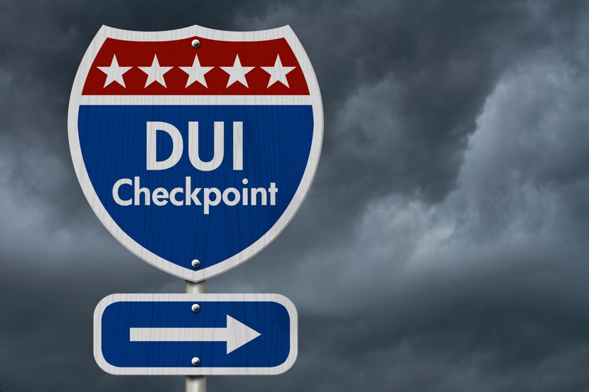 DUi Checkpoint sign with arrow to the right